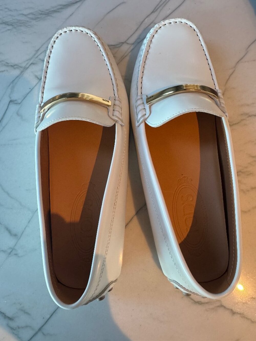 Tod's White Leather Gommino Driving Loafers with Gold Hardware 39.5